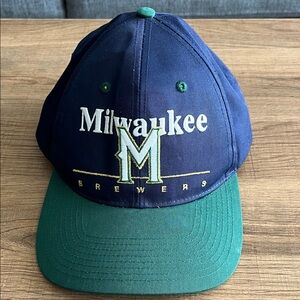 Milwaukee Brewers old School Navy Cap